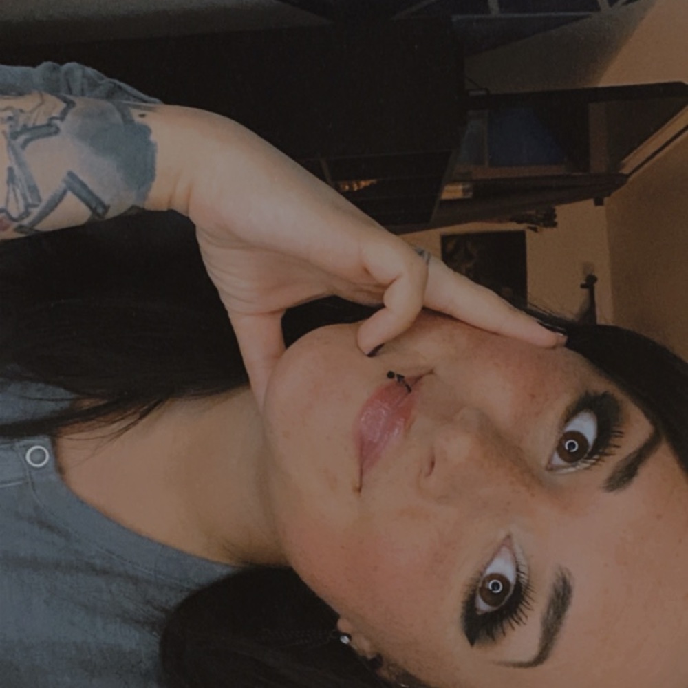 Meet your Posher, Ariana